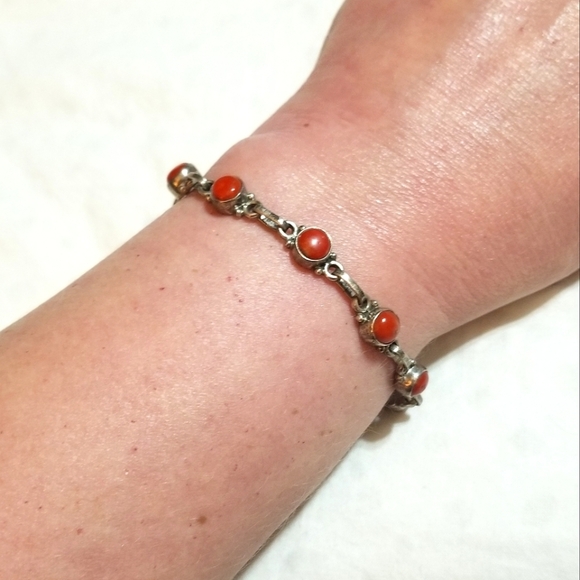 Native American Natural Red Coral Sterling Link Vintage Bracelet - Picture 8 of 8